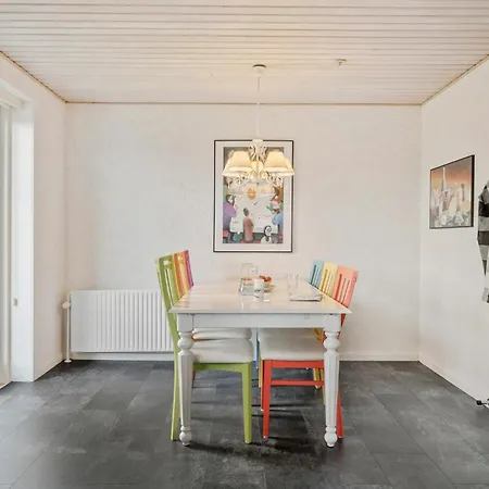 Semesterbostad 5 Bedroom Gorgeous In