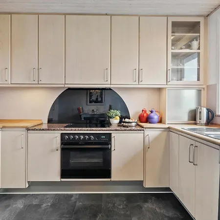 5 Bedroom Gorgeous In Thyborøn